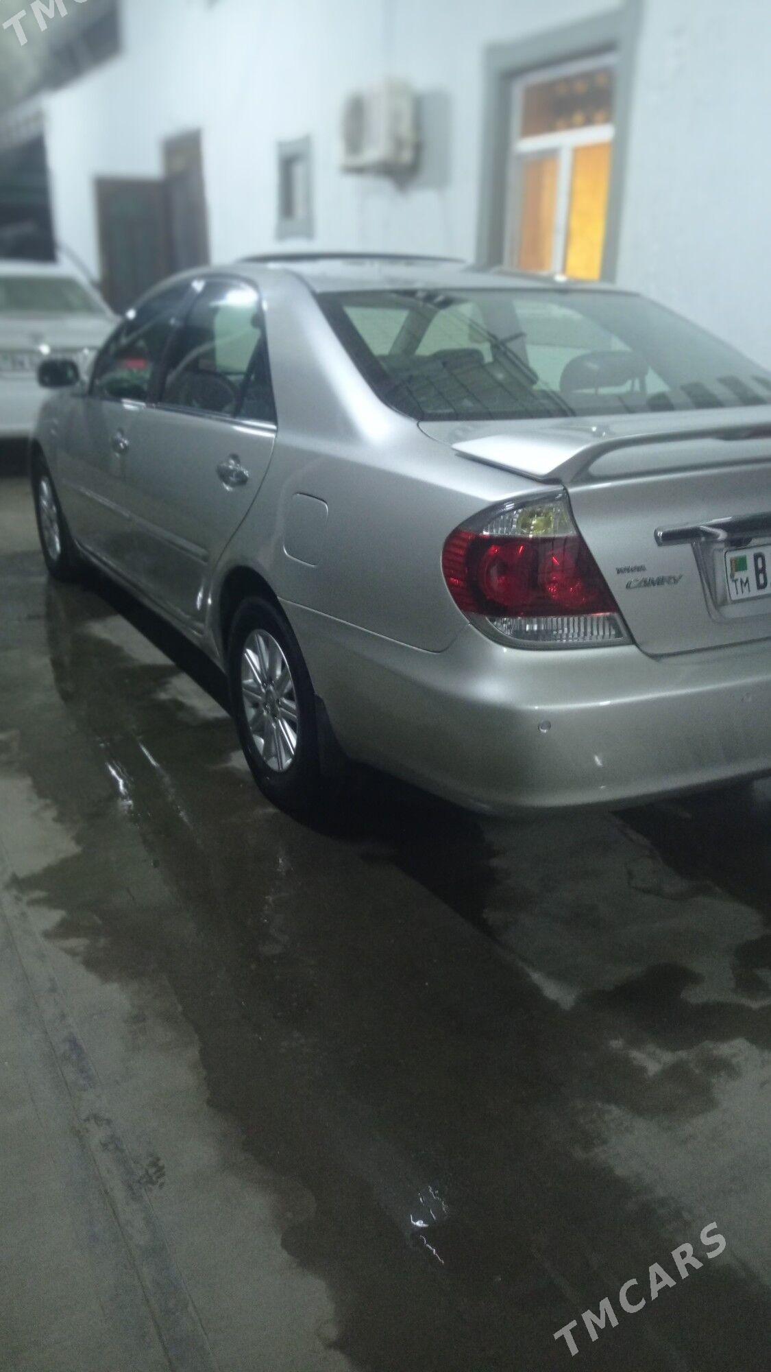Toyota Camry 2005 - 240 000 TMT - Дашогуз - img 3