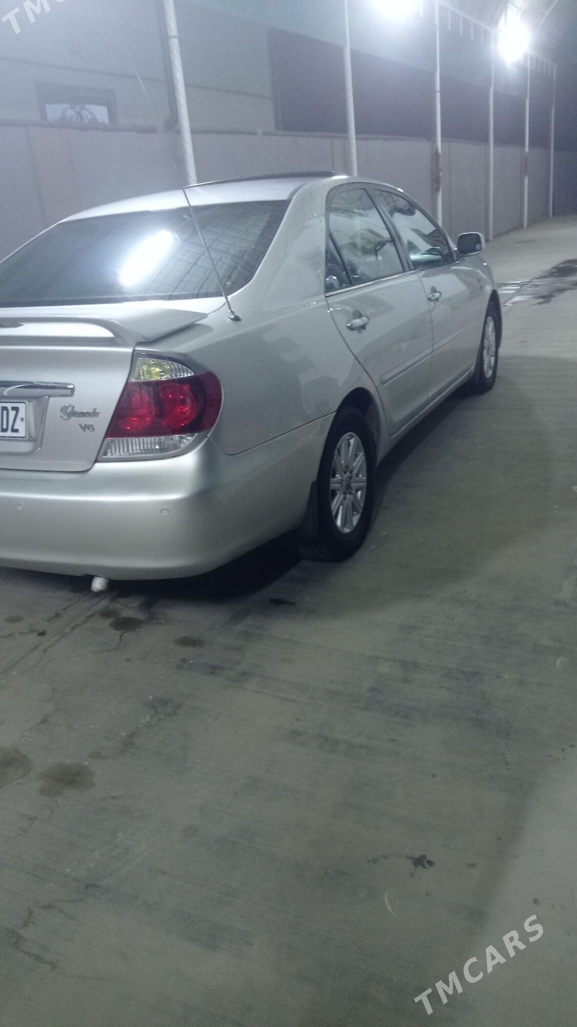 Toyota Camry 2005 - 240 000 TMT - Дашогуз - img 6