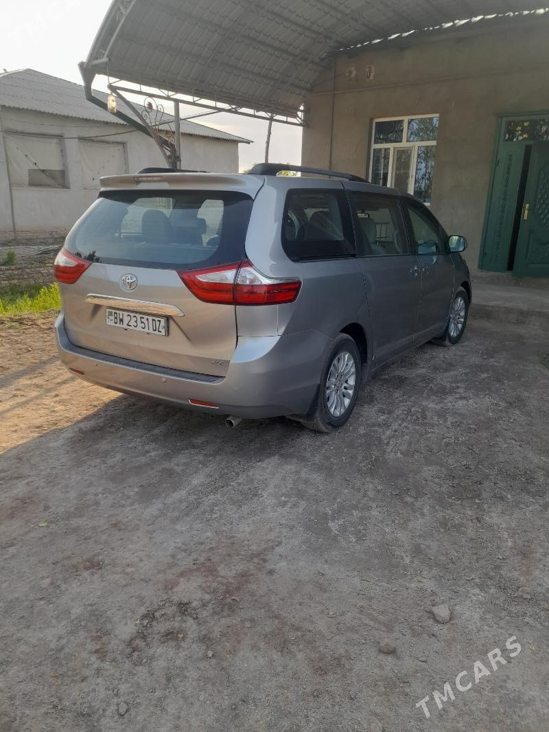 Toyota Sienna 2017 - 400 000 TMT - Губадаг - img 5