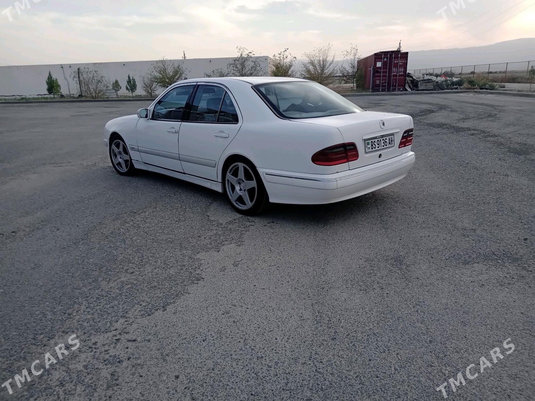 Mercedes-Benz C320 2000 - 110 000 TMT - Бахарден - img 3