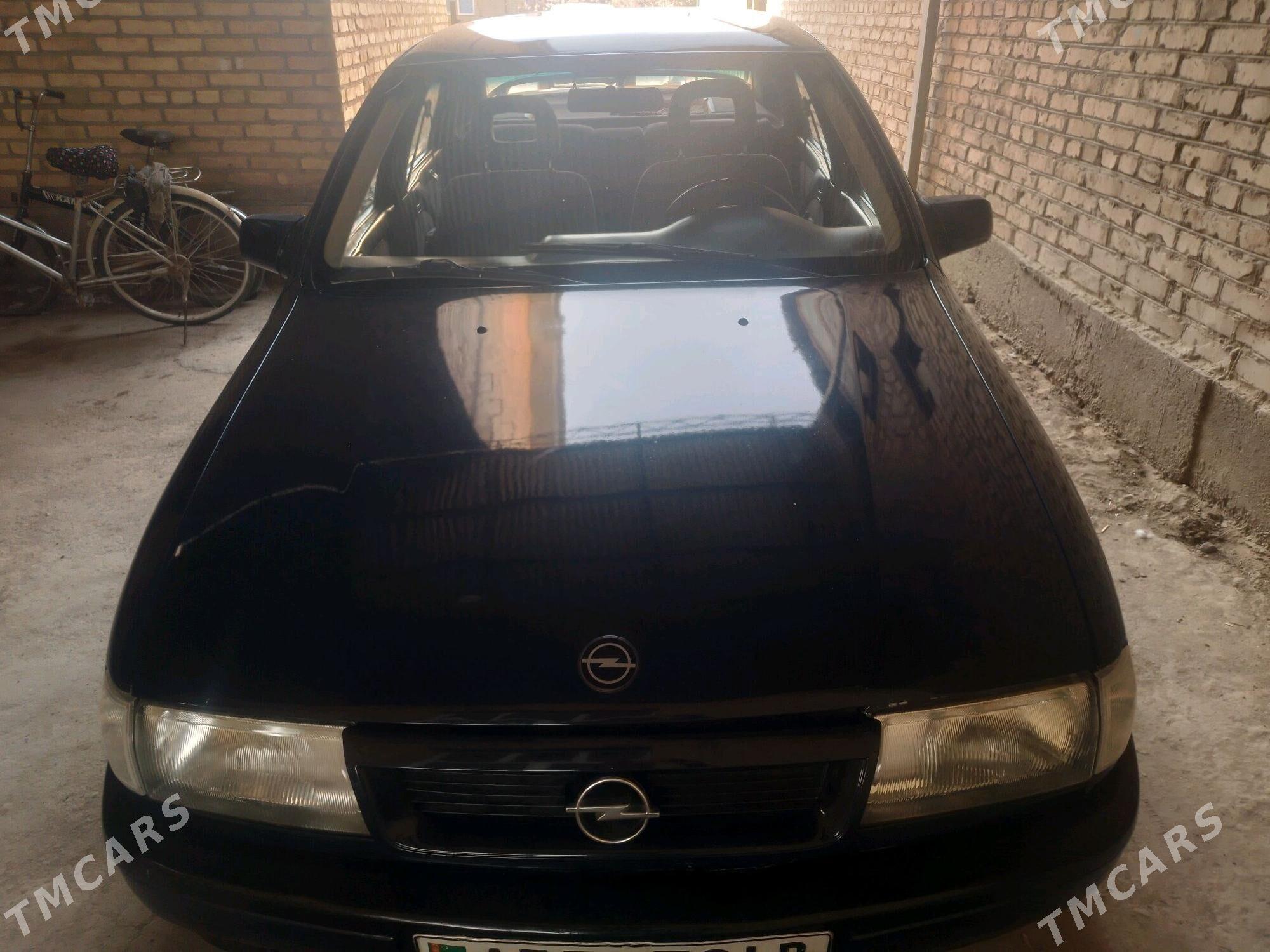 Opel Vectra 1991 - 37 000 TMT - Сакар - img 4