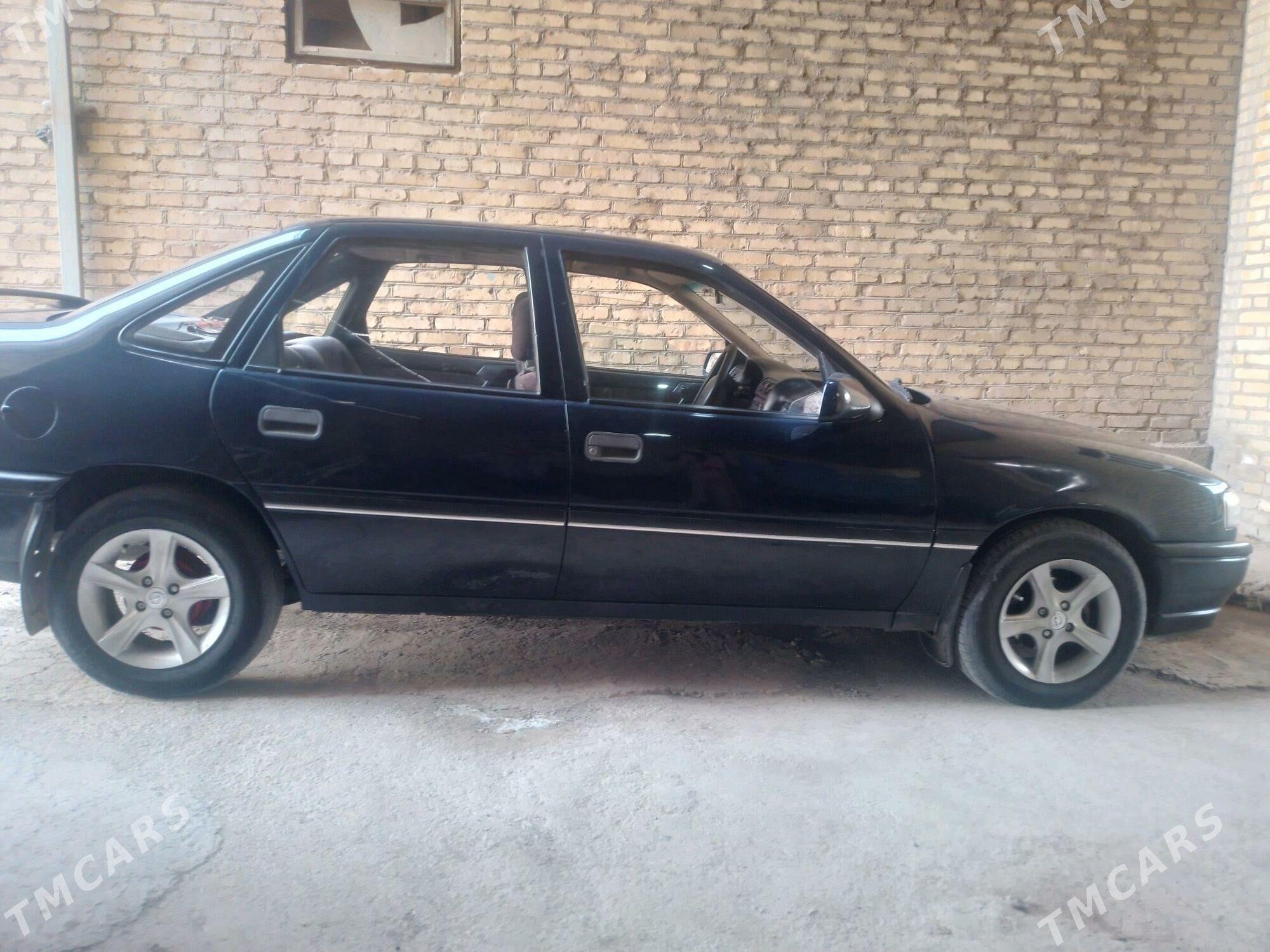 Opel Vectra 1991 - 37 000 TMT - Сакар - img 5