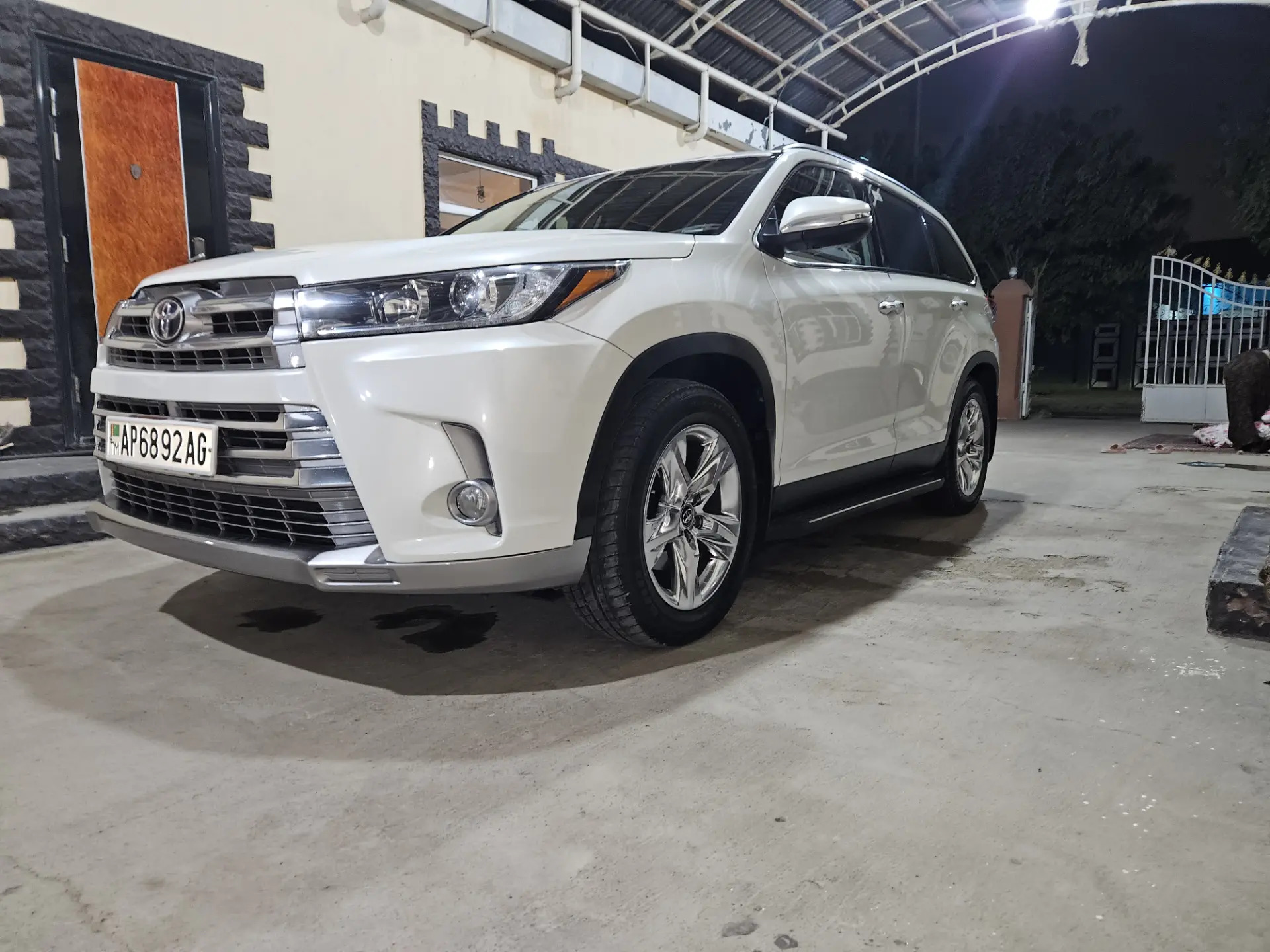 Toyota Highlander 2016 - 410 000 TMT - Ашхабад - img 1