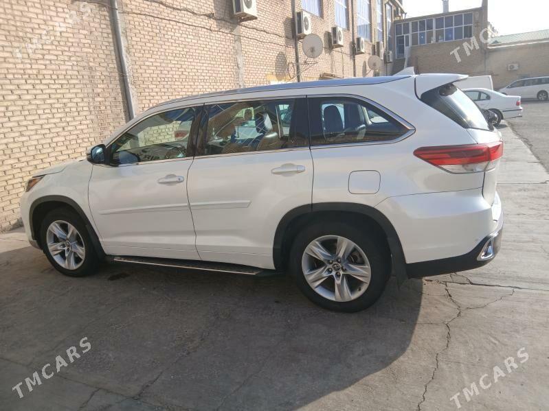 Toyota Highlander 2016 - 500 000 TMT - Мары - img 8