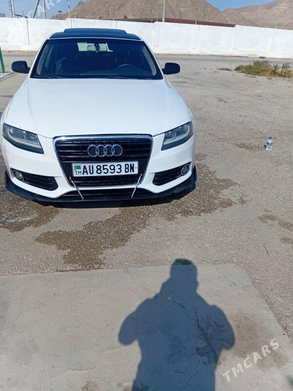 Audi A4 2011 - 125 000 TMT - Балканабат - img 3