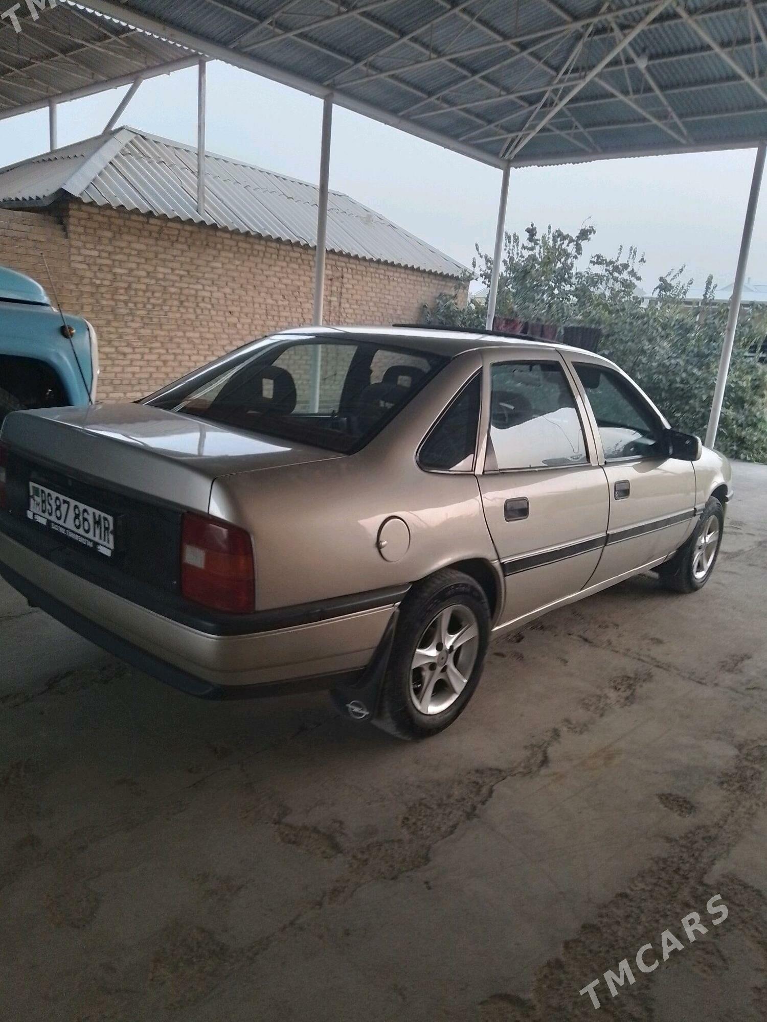 Opel Vectra 1989 - 40 000 TMT - Мары - img 6