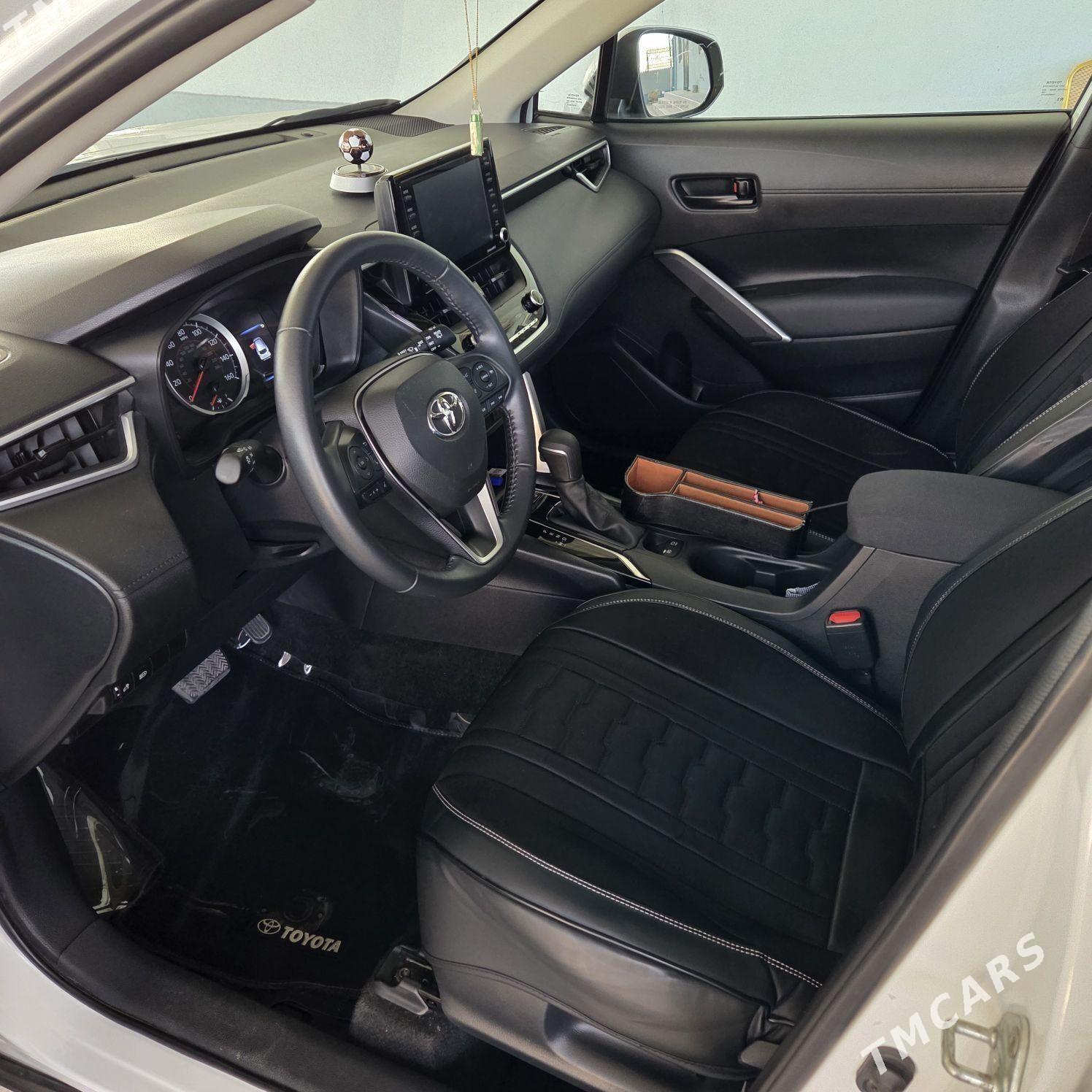 Toyota Corolla Cross 2022 - 360 000 TMT - Бузмеин - img 2