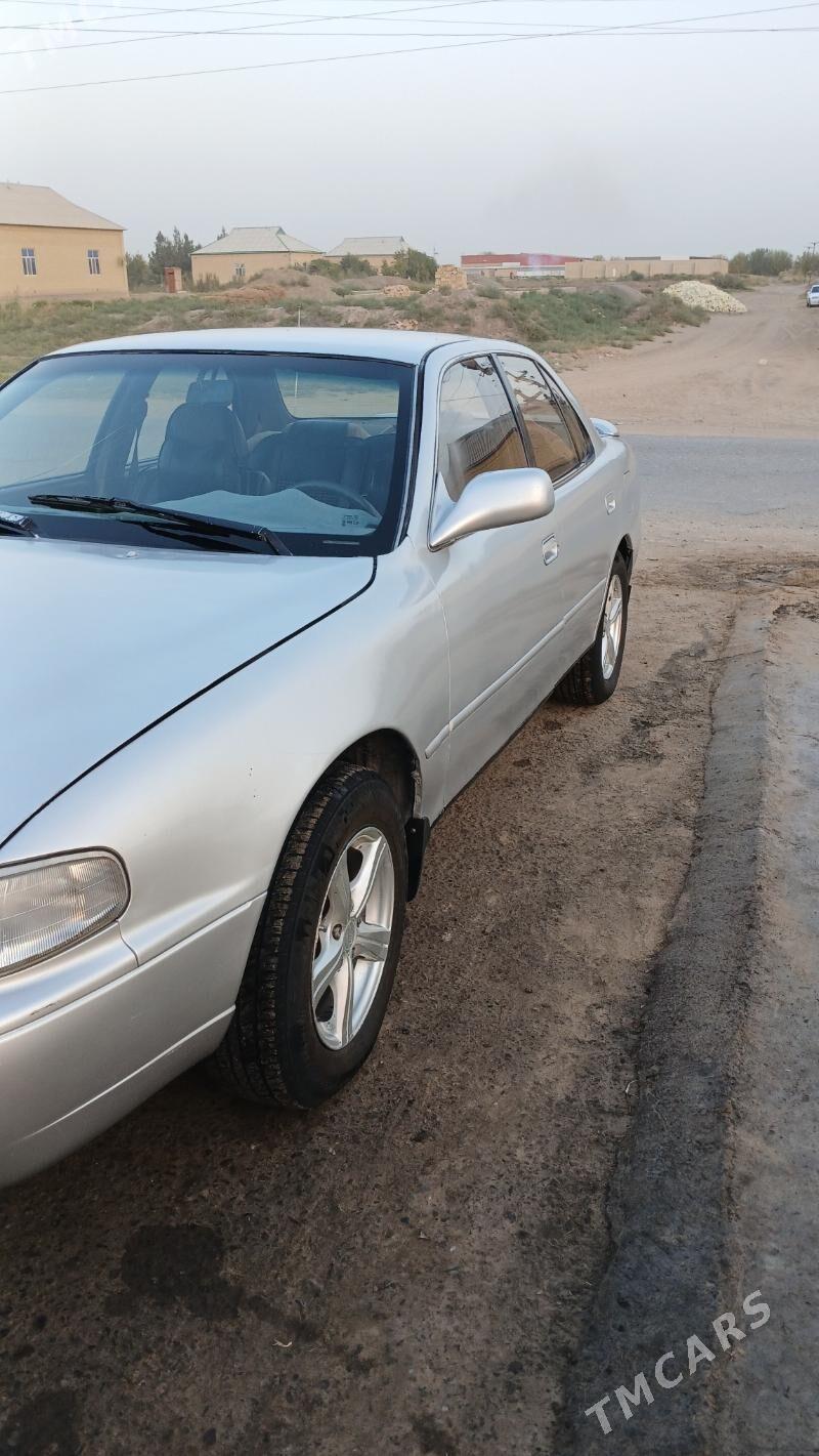 Toyota Camry 1995 - 85 000 TMT - Мары - img 9