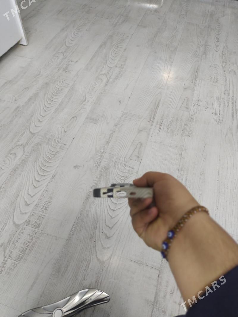 Iphone 15Pro Cehol - Ak bugdaý etraby - img 1