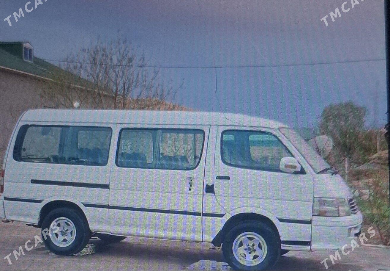 Toyota Hiace 2010 - 100 000 TMT - етр. Туркменбаши - img 1