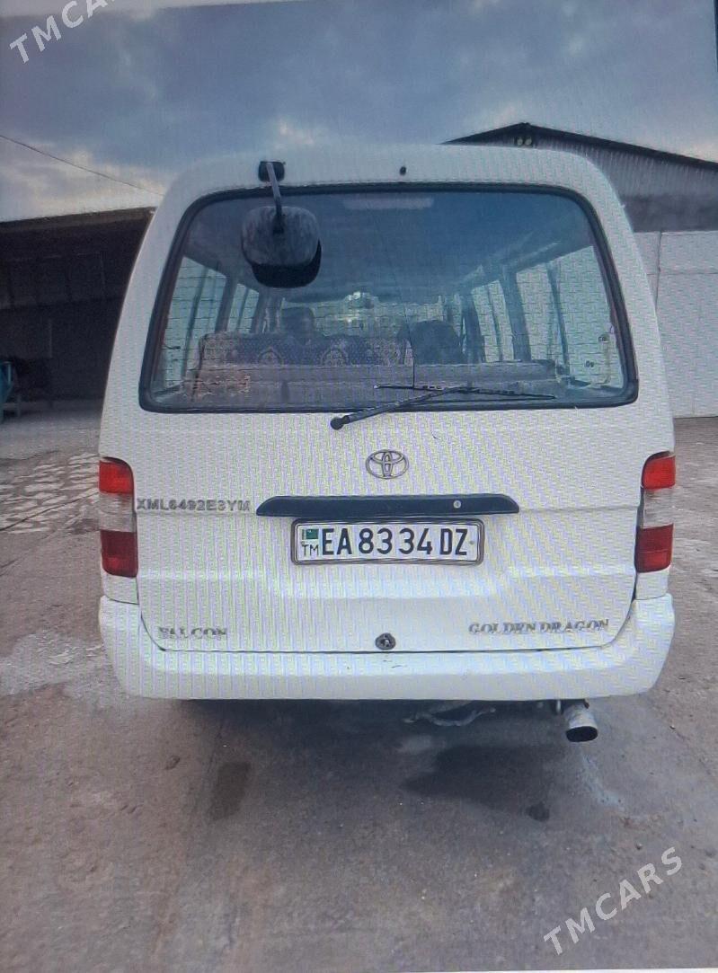 Toyota Hiace 2010 - 100 000 TMT - етр. Туркменбаши - img 6
