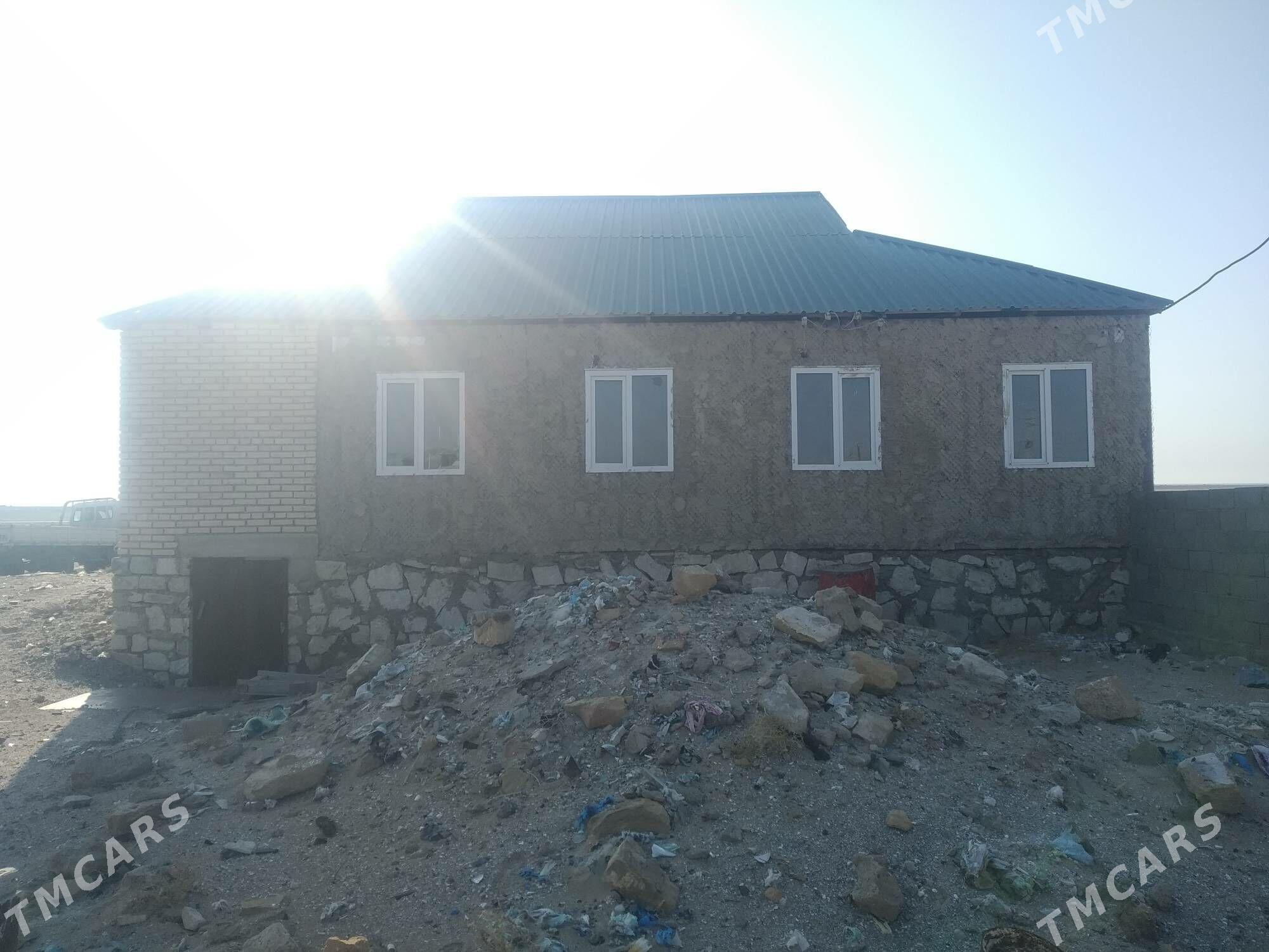 Satlyk jay - Туркменбаши - img 3