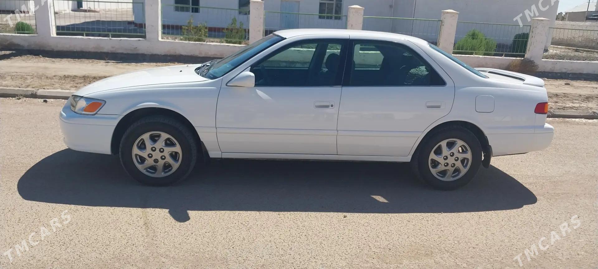 Toyota Camry 2001 - 145 000 TMT - Köneürgenç - img 2