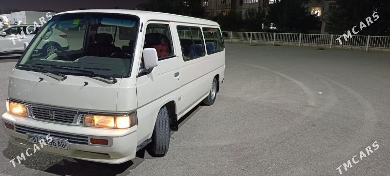 Nissan Urvan 2001 - 100 000 TMT - 6 мкр - img 1