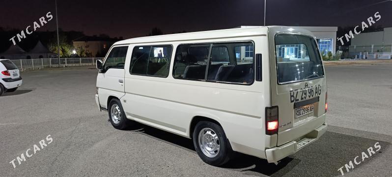Nissan Urvan 2001 - 100 000 TMT - 6 мкр - img 3