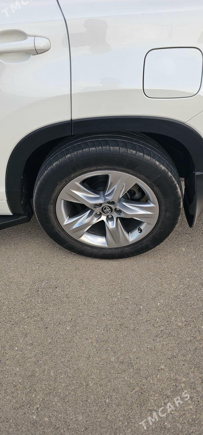 Toyota Highlander 2017 - 495 000 TMT - Бузмеин ГРЭС - img 6
