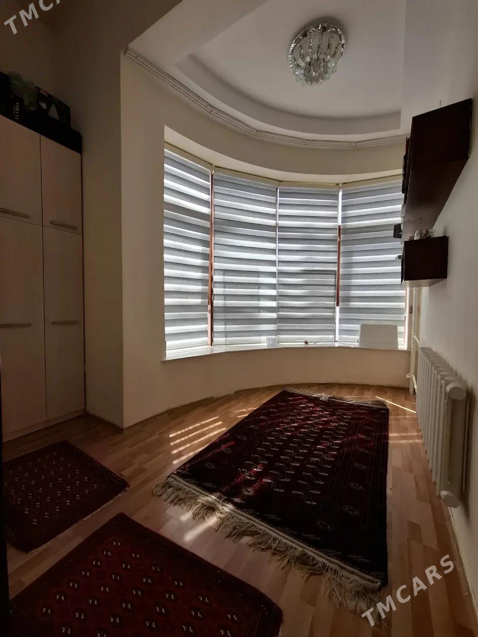 СРОЧНО ЭЛИТКА 2 КОМНАТЫ - Sowetskiý köç. (Garaşsyzlyk şaýoly) - img 3