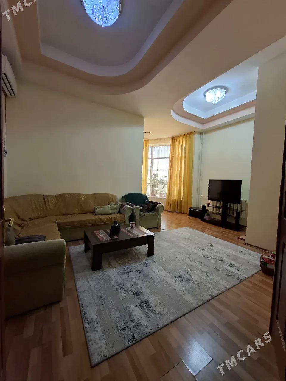 СРОЧНО ЭЛИТКА 2 КОМНАТЫ - Sowetskiý köç. (Garaşsyzlyk şaýoly) - img 1