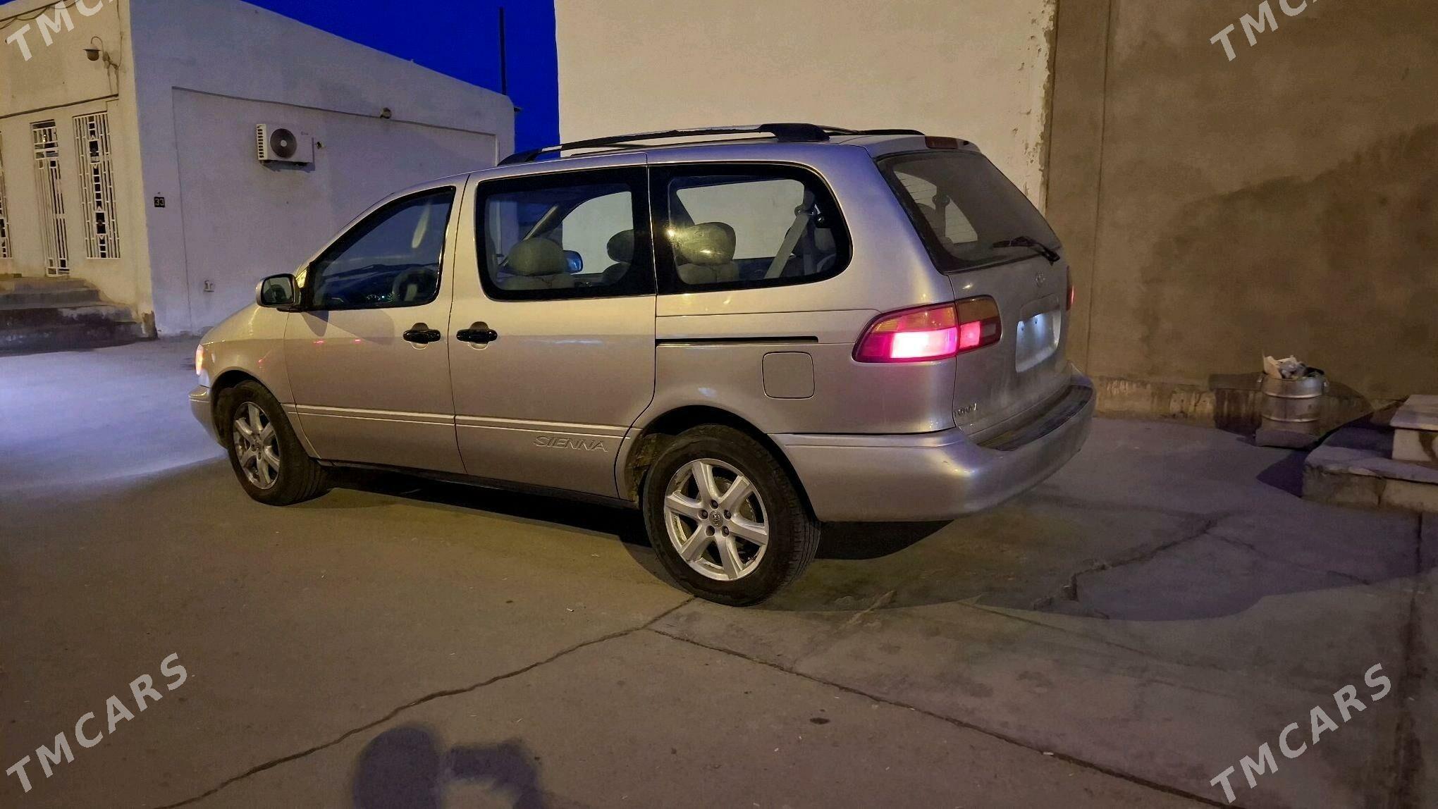 Toyota Sienna 2000 - 150 000 TMT - Губадаг - img 2