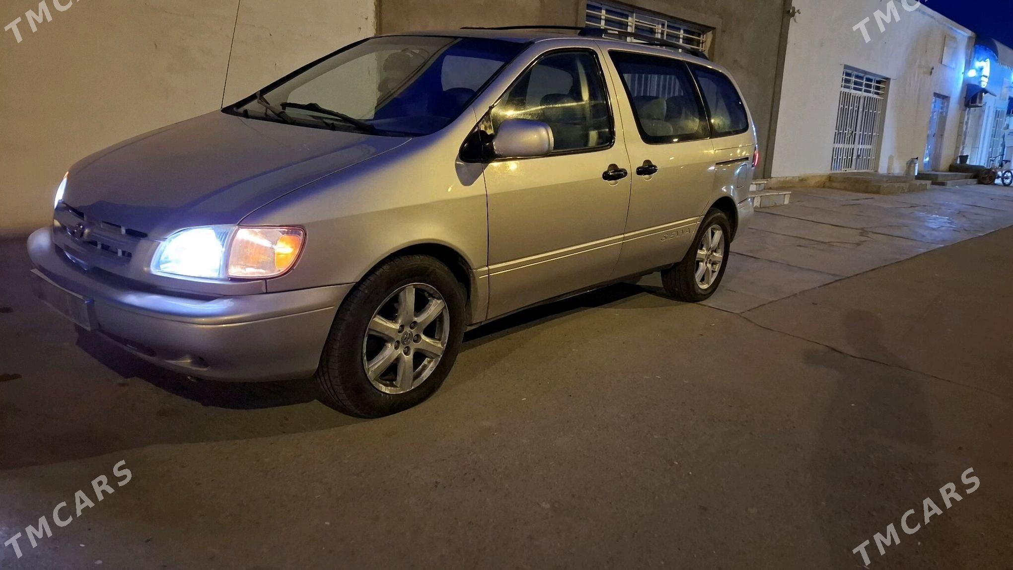 Toyota Sienna 2000 - 150 000 TMT - Губадаг - img 3