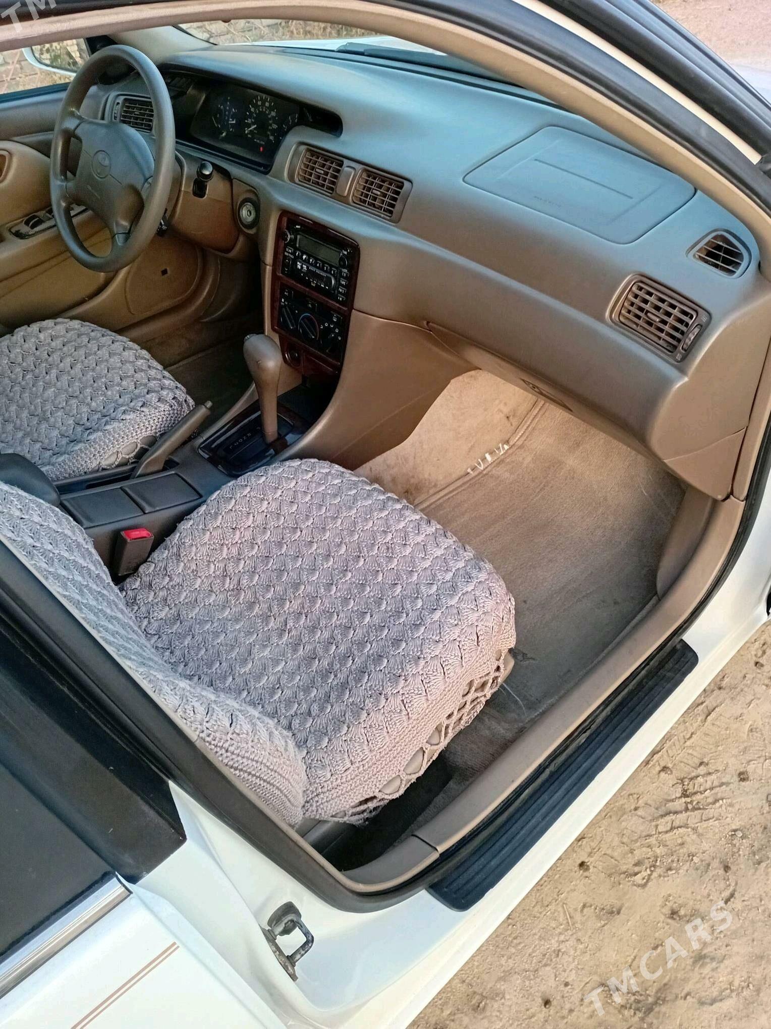 Toyota Camry 2001 - 170 000 TMT - Daşoguz - img 6