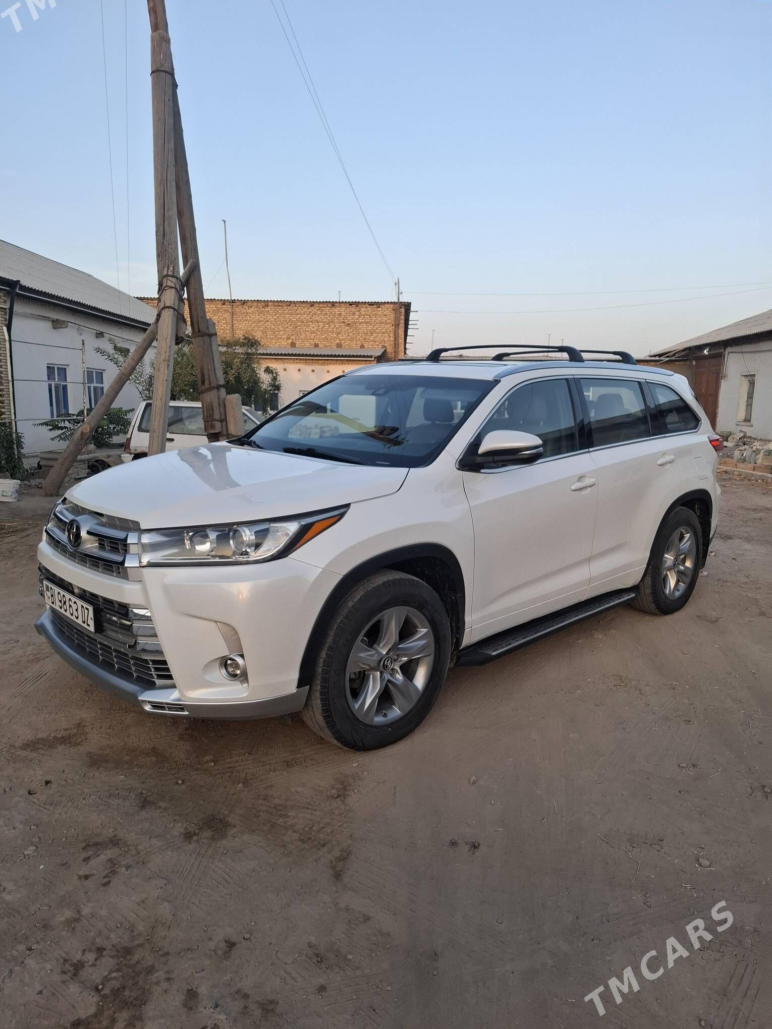 Toyota Highlander 2016 - 430 000 TMT - Köneürgenç - img 10