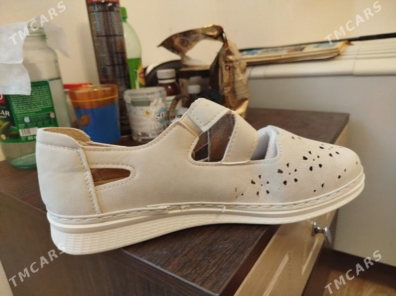 Обувь (осеняя) - Туркменбаши - img 1