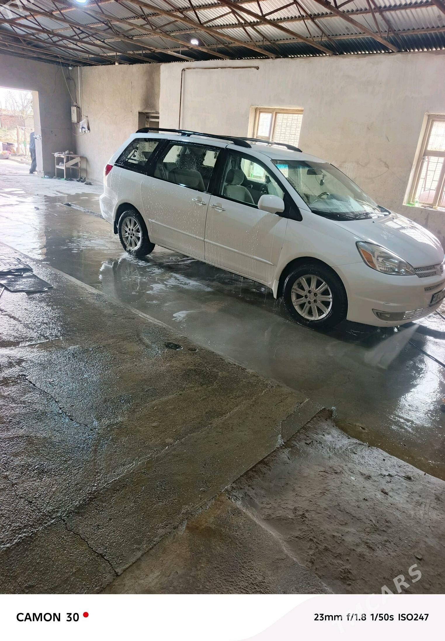 Toyota Sienna 2004 - 220 000 TMT - Мары - img 2