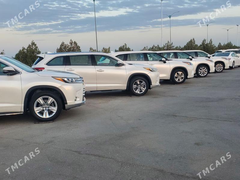 Toyota Highlander 2021 - 605 000 TMT - Aşgabat - img 8