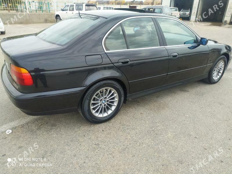 BMW E39 2000 - 120 000 TMT - Балканабат - img 5
