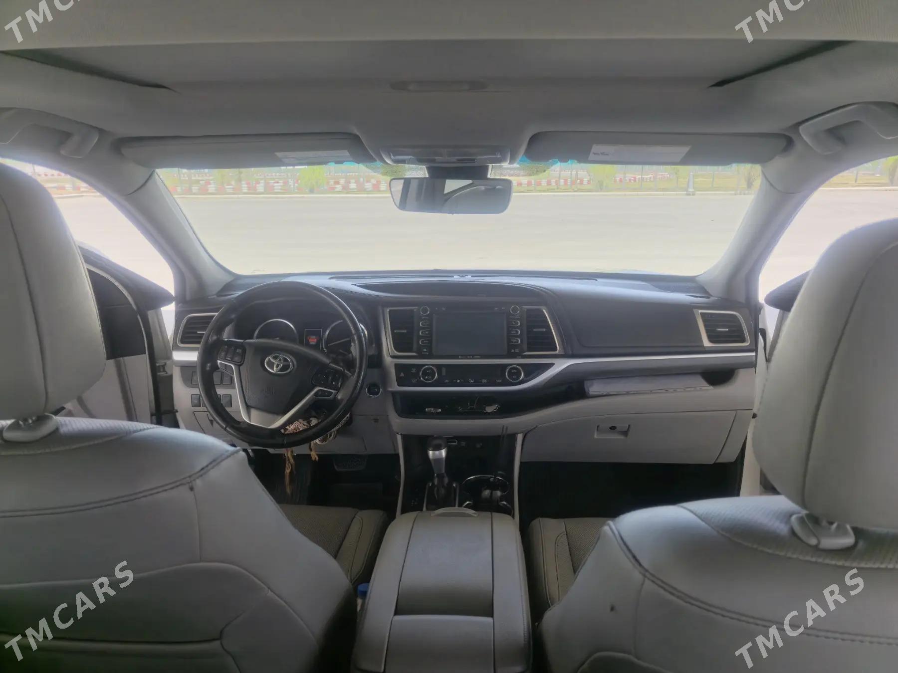 Toyota Highlander 2019 - 430 000 TMT - Ашхабад - img 6