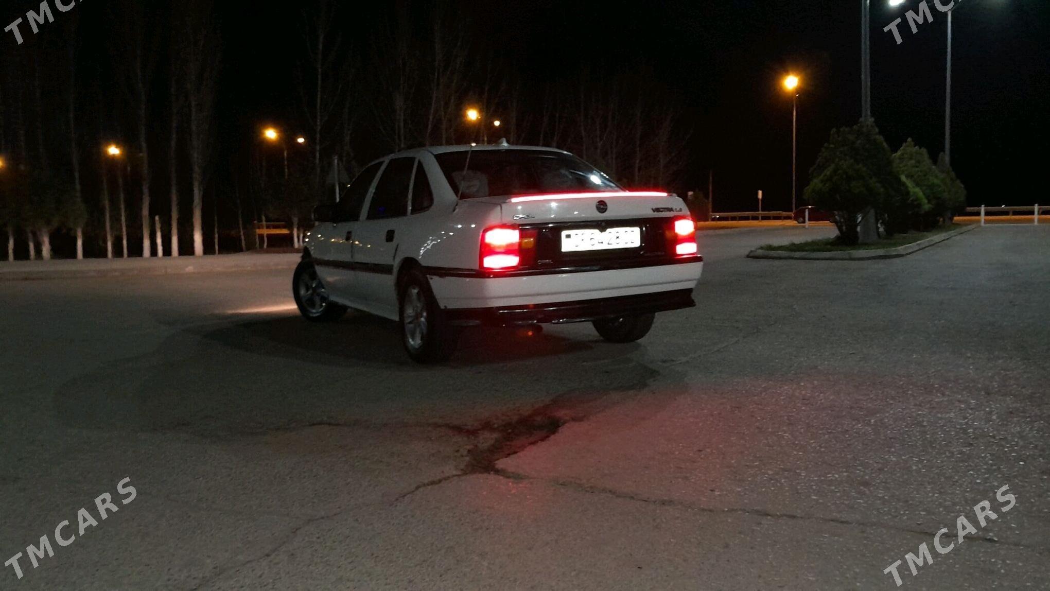 Opel Vectra 1990 - 40 000 TMT - Дашогуз - img 3