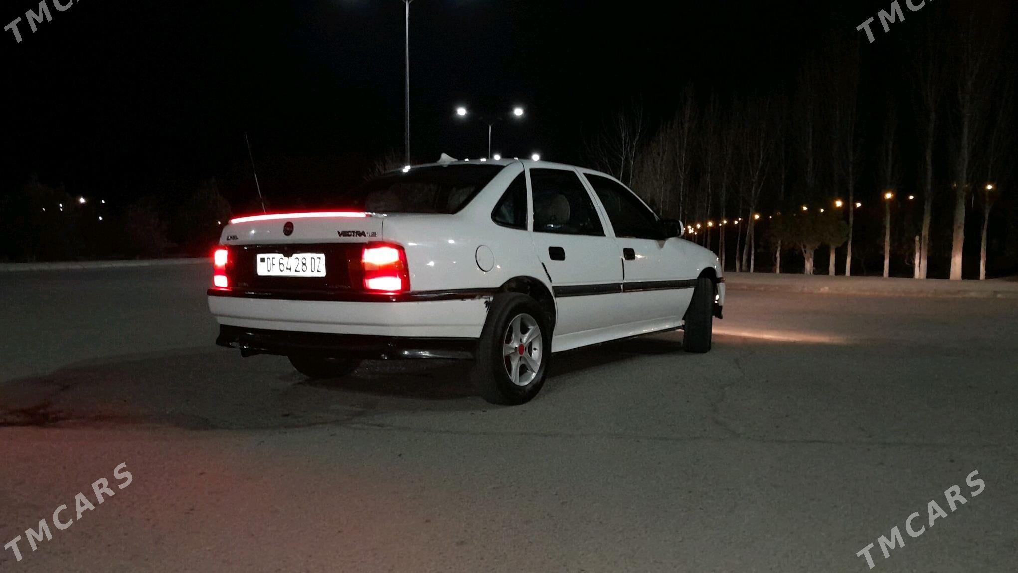 Opel Vectra 1990 - 40 000 TMT - Дашогуз - img 2