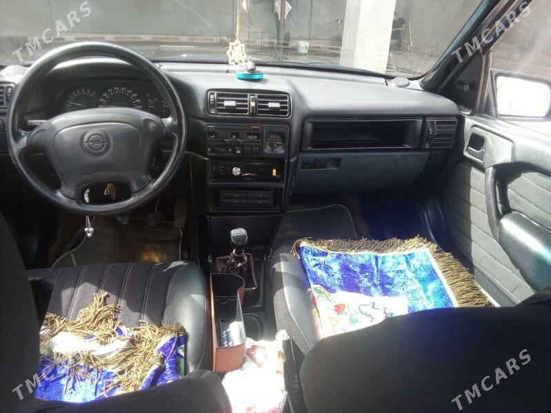 Opel Vectra 1993 - 35 000 TMT - Murgap - img 1
