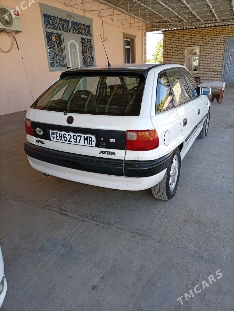 Opel Astra 1992 - 38 000 TMT - Mary - img 3