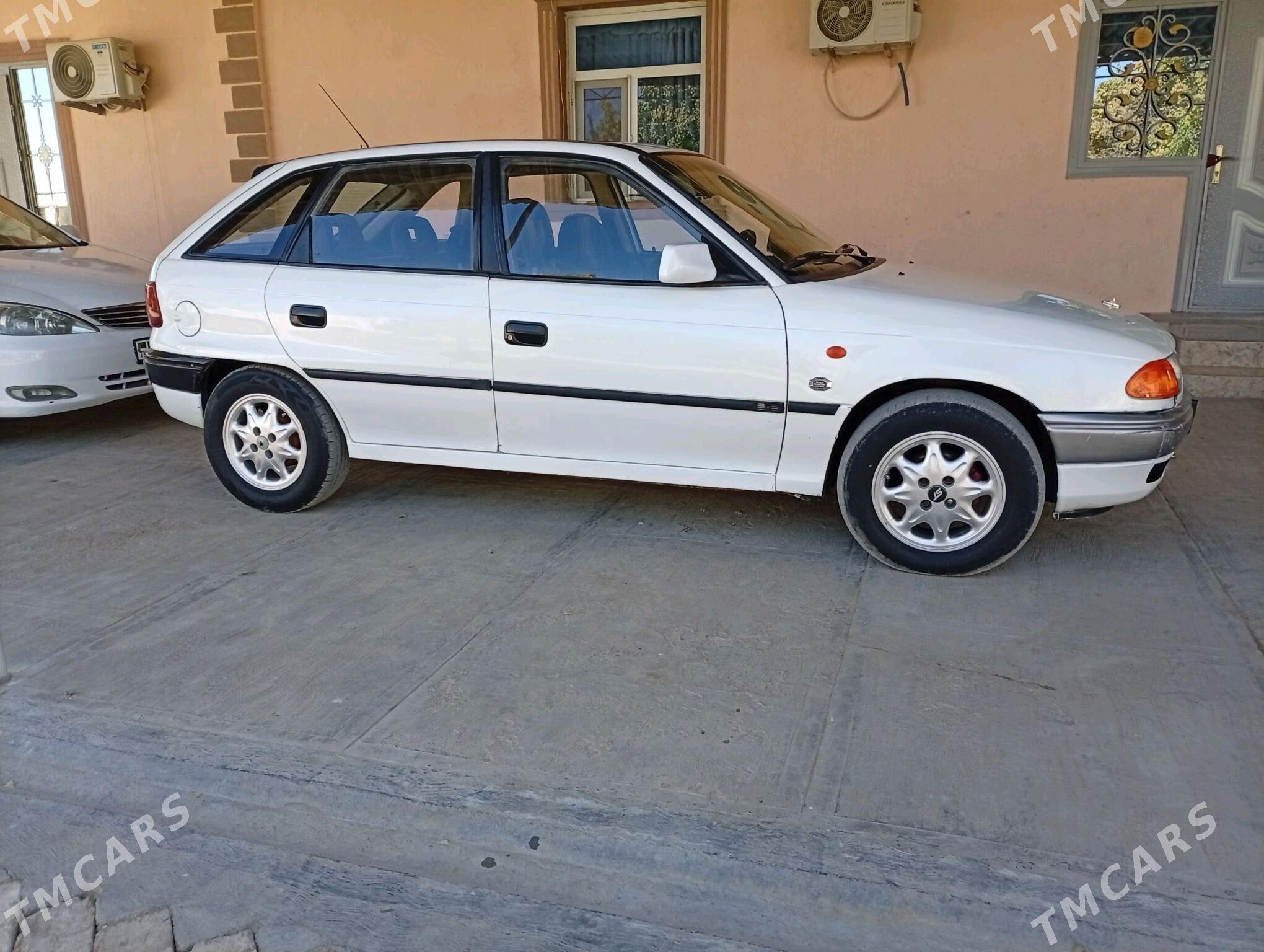 Opel Astra 1992 - 38 000 TMT - Mary - img 4