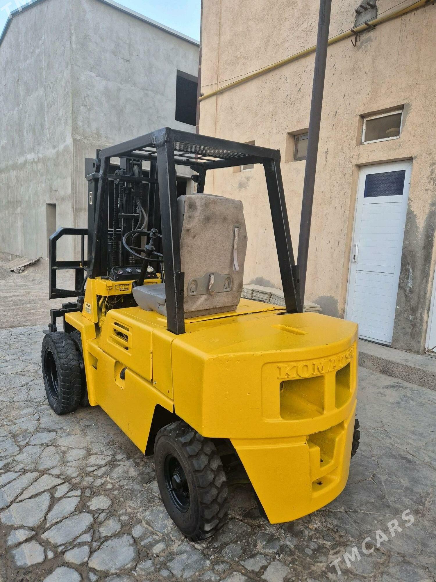 LiuGong Forklift 2009 - 100 000 TMT - Мары - img 3
