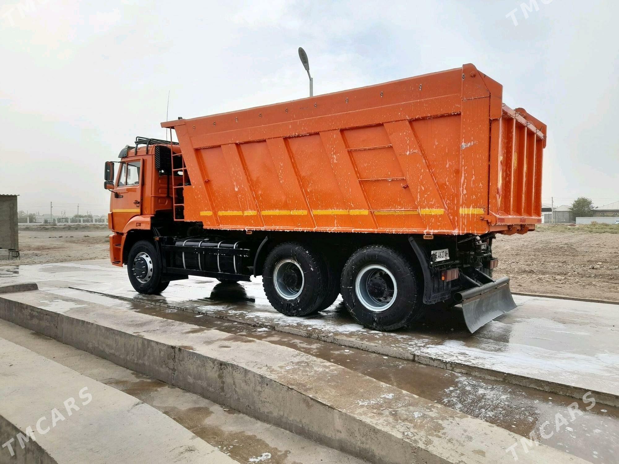 Kamaz 6520 2011 - 520 000 TMT - Теджен - img 4