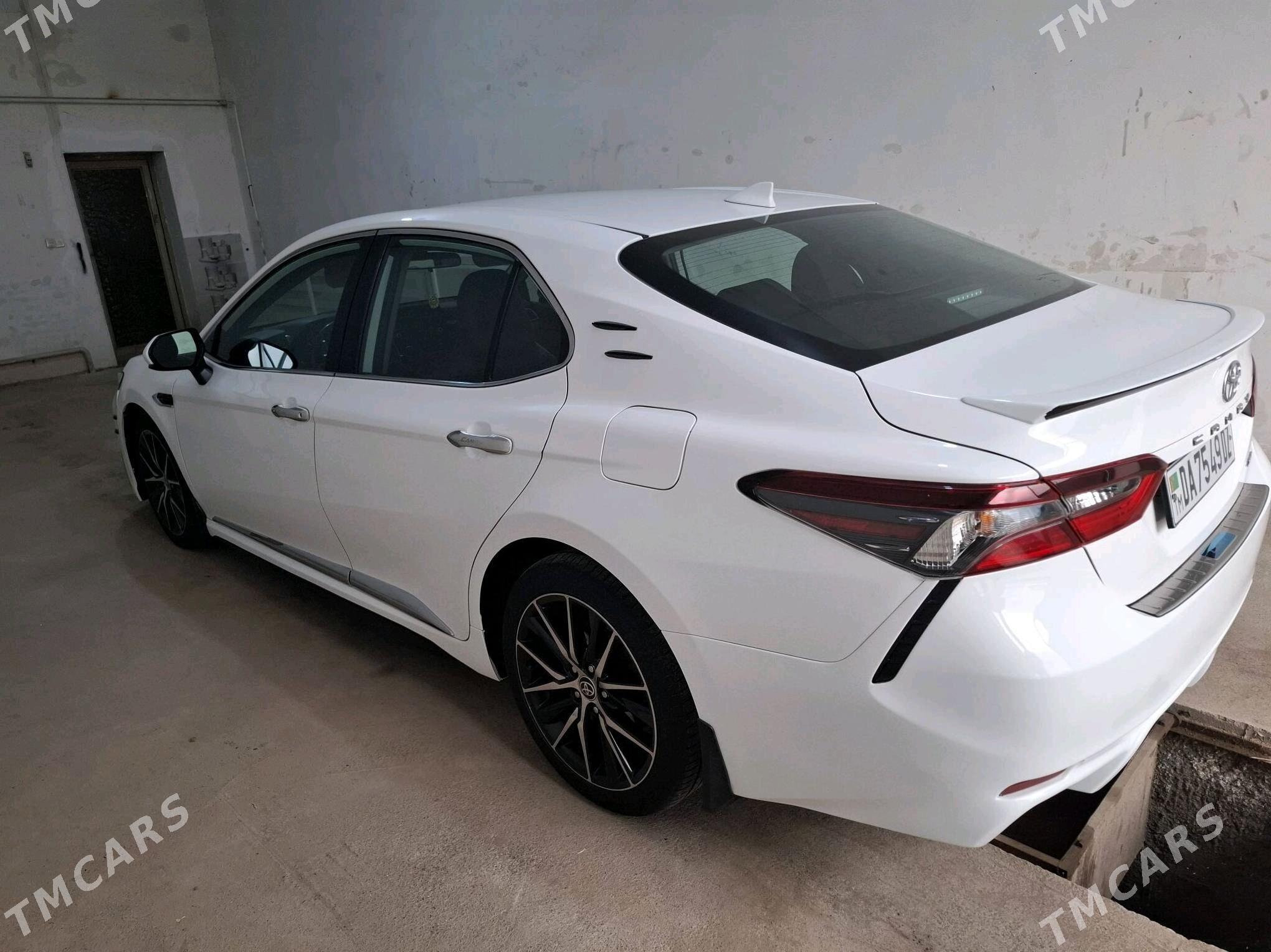 Toyota Camry 2021 - 300 000 TMT - Daşoguz - img 8