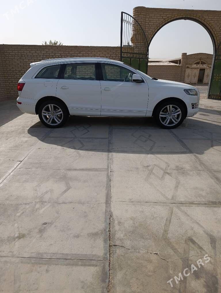 Audi Q7 2011 - 275 000 TMT - Мары - img 1