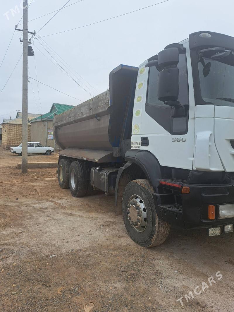 Iveco Trakker 2009 - 500 000 TMT - Теджен - img 3