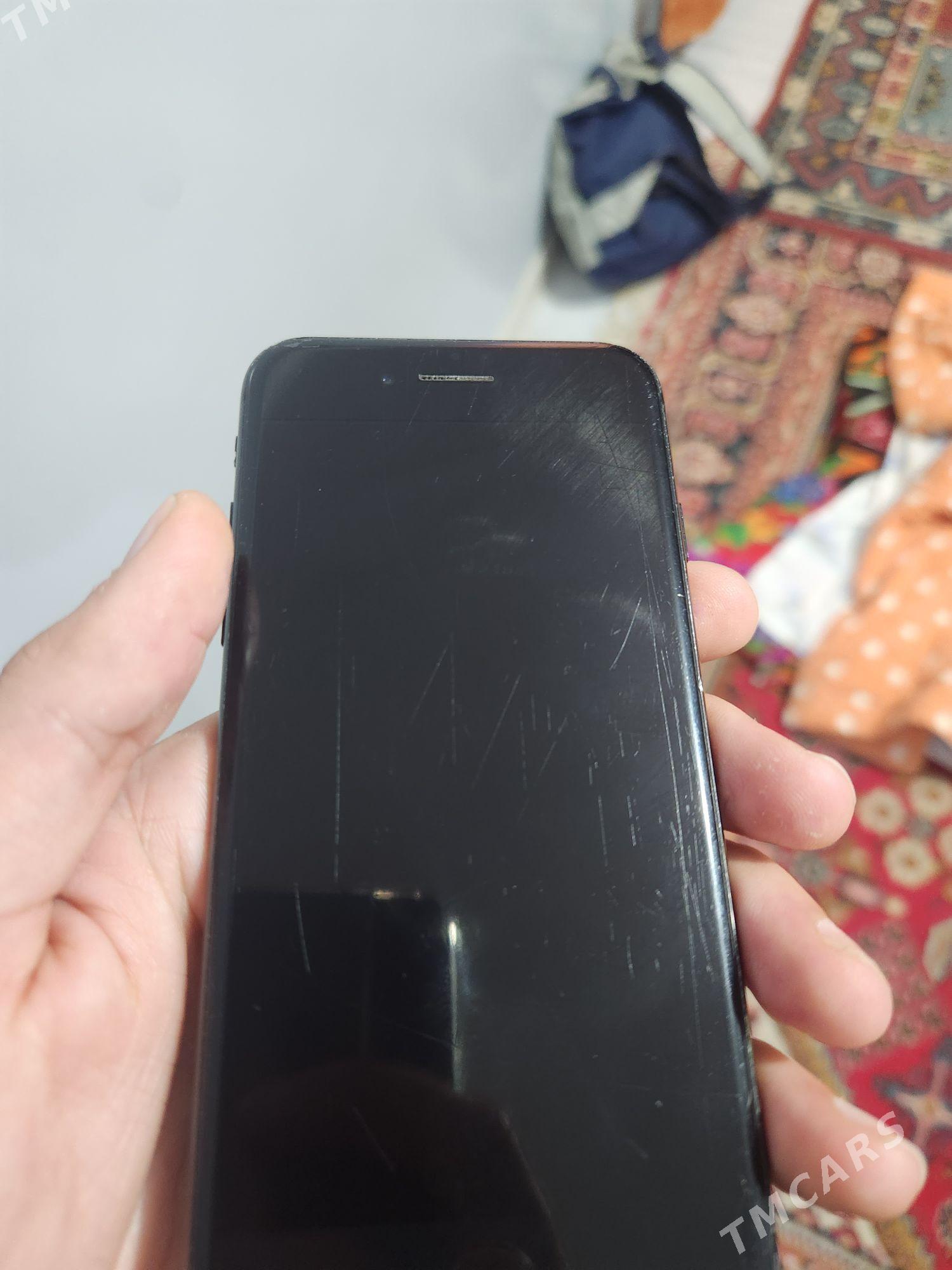 IPhone 7 32 - Mary - img 1