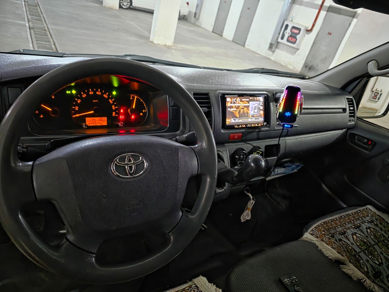 Toyota Hiace 2016 - 365 000 TMT - Aşgabat - img 1