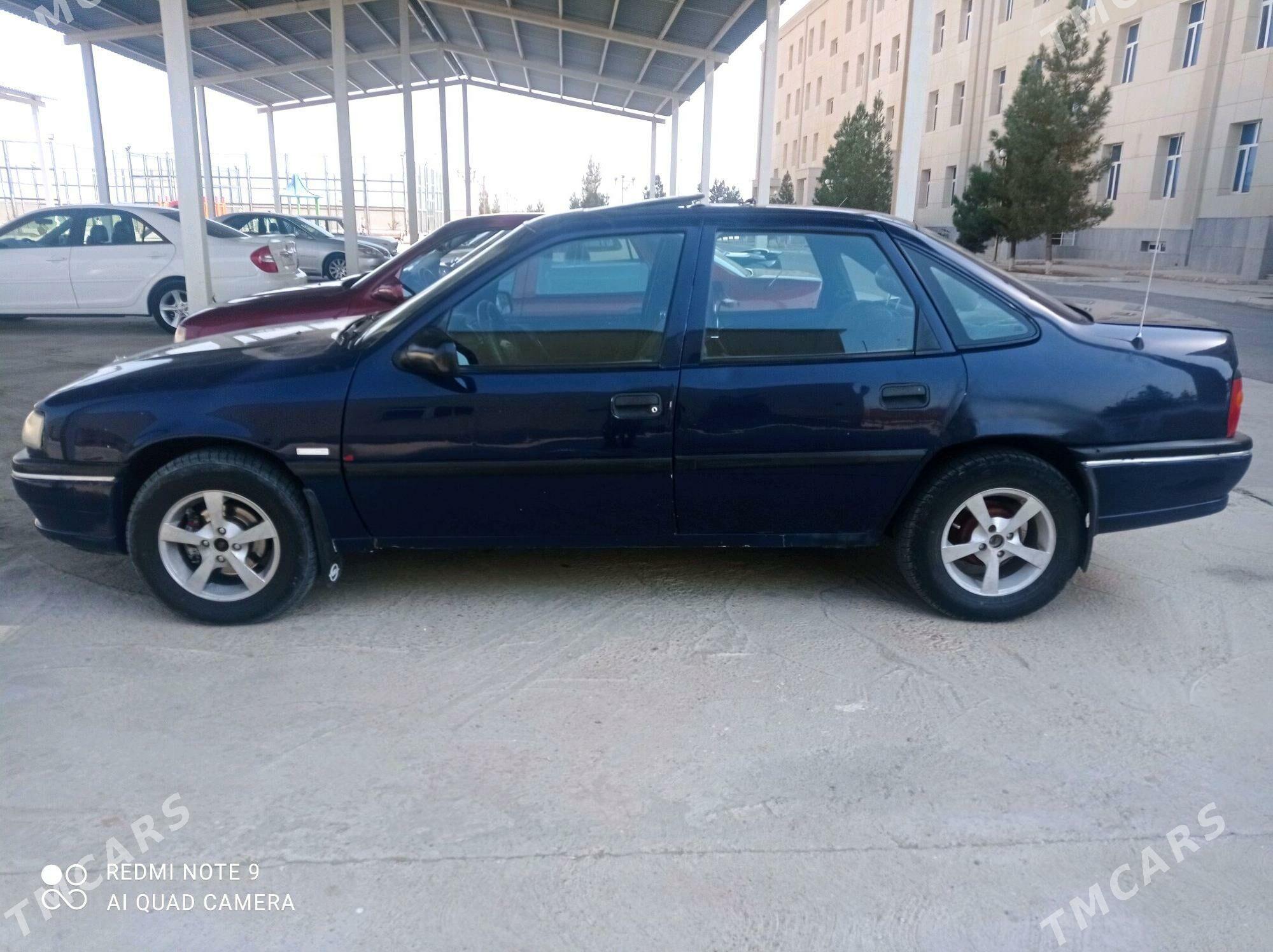 Opel Vectra 1993 - 30 000 TMT - Mary - img 1