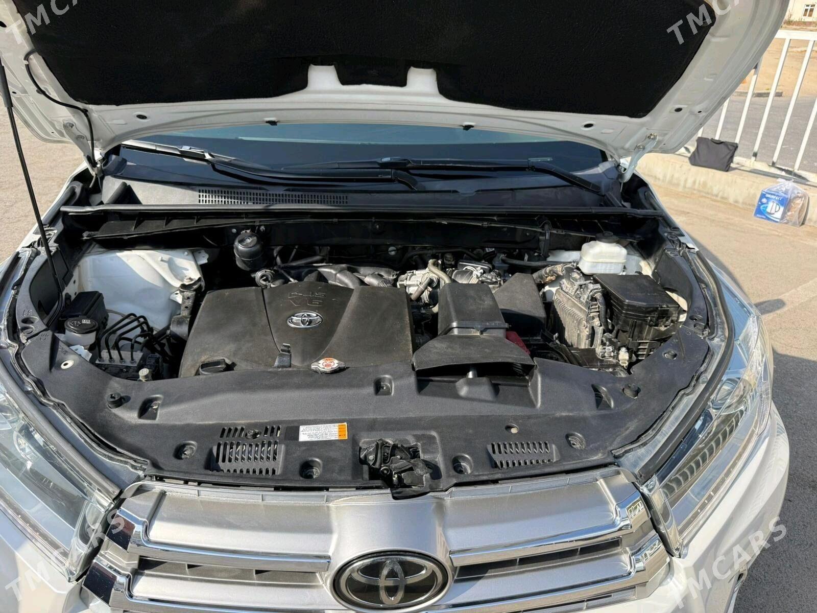 Toyota Highlander 2019 - 510 000 TMT - 6 мкр - img 2