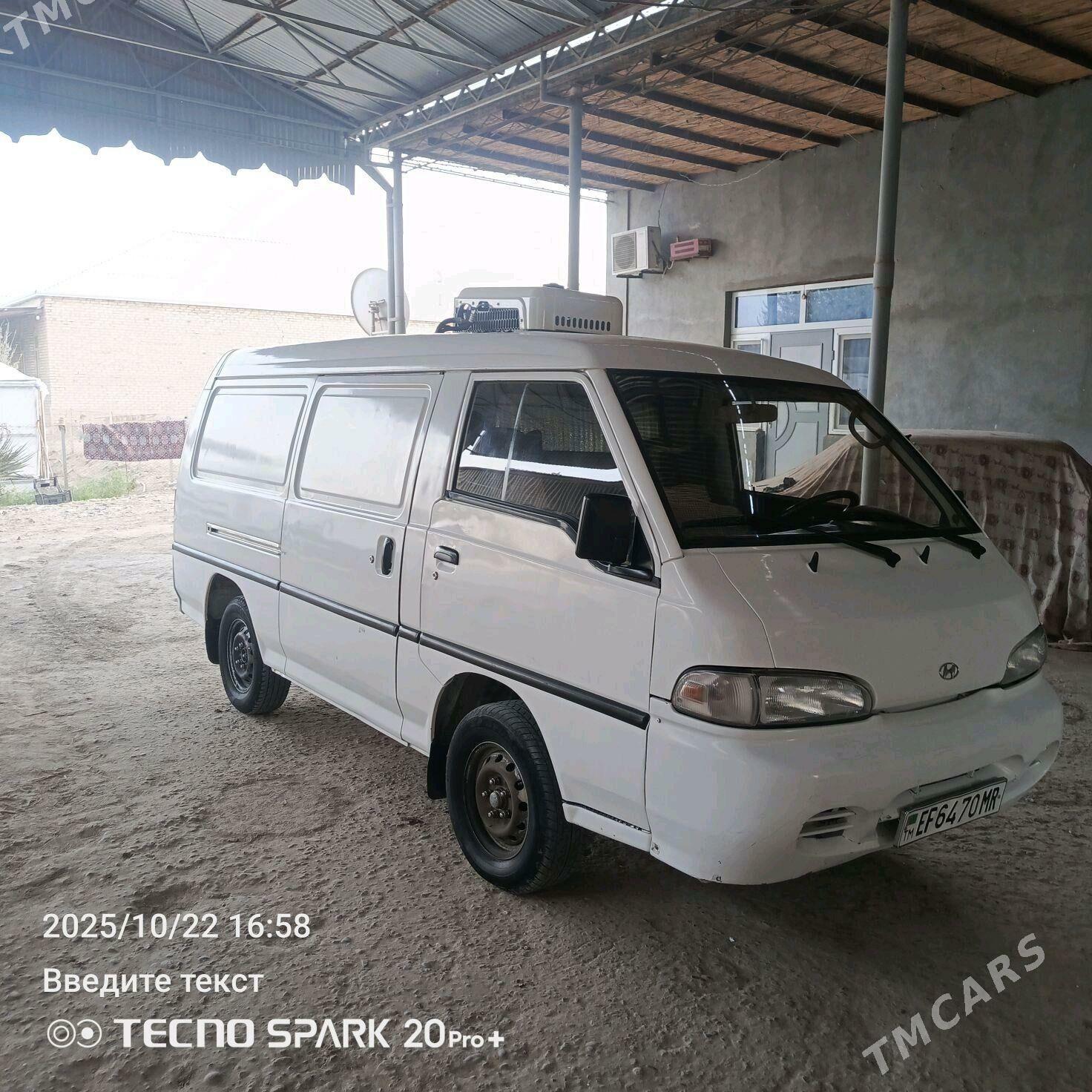 Toyota Hiace 2003 - 105 000 TMT - Мургап - img 1