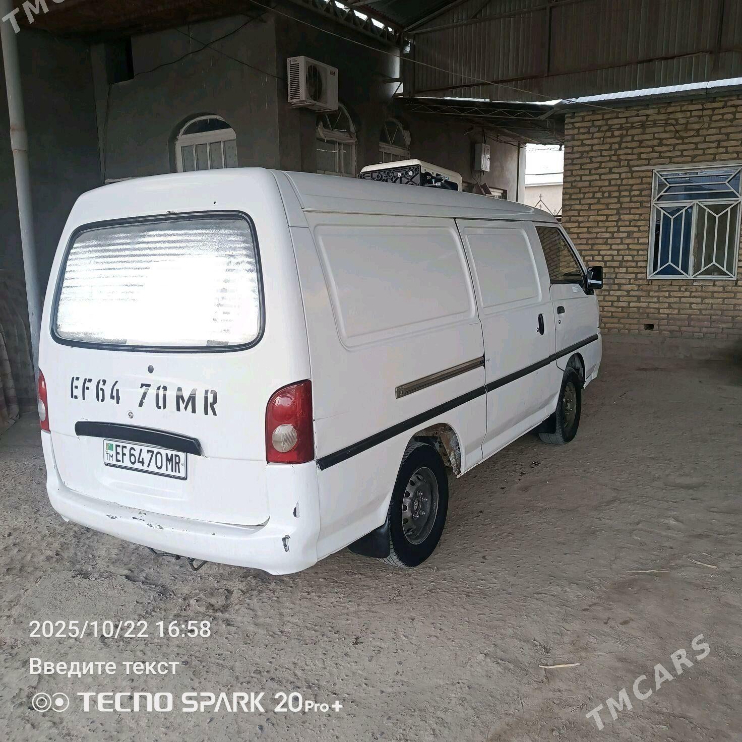 Toyota Hiace 2003 - 105 000 TMT - Мургап - img 5