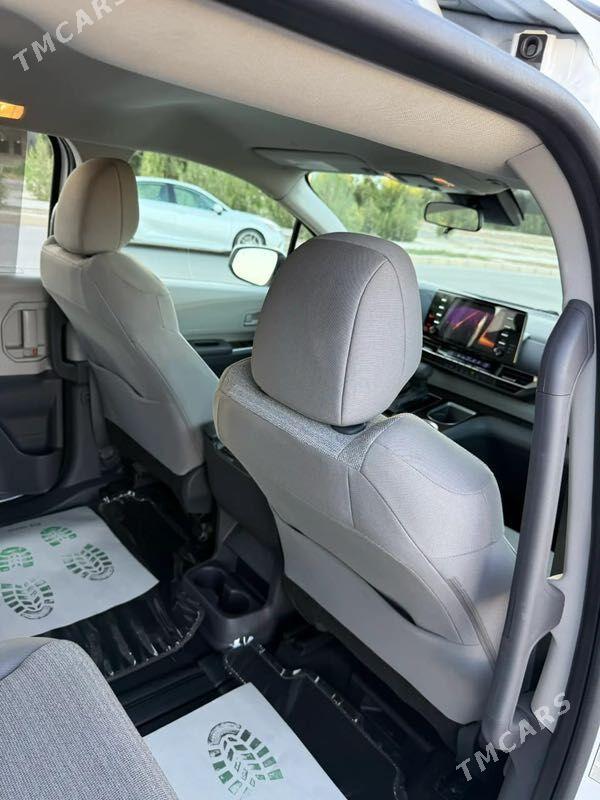 Toyota Sienna 2021 - 520 000 TMT - Балканабат - img 6