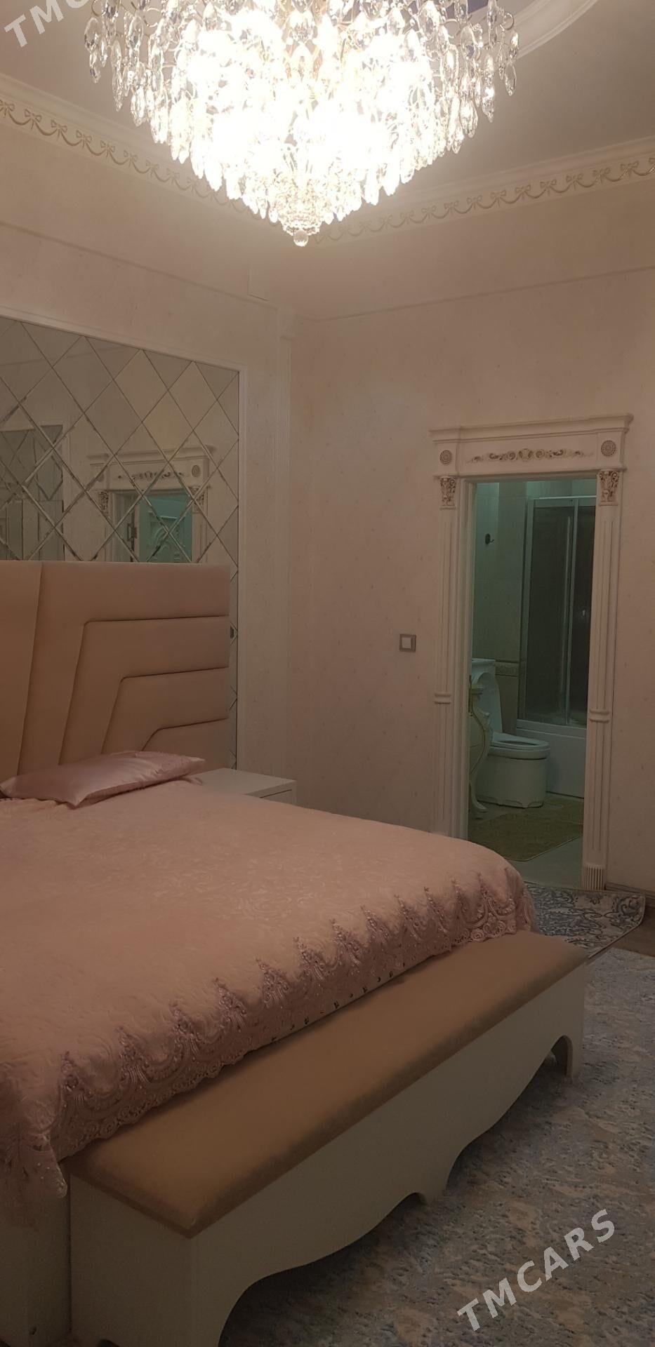 ЭЛИТКА НА СОВЕТСКИЙ - Ашхабад - img 2