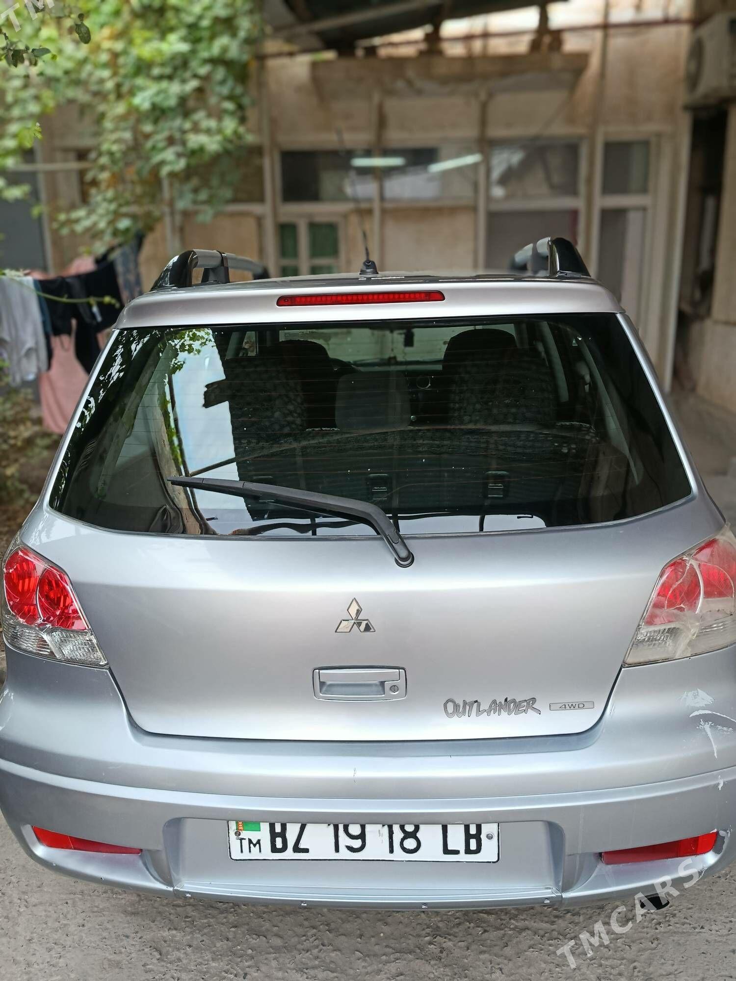Mitsubishi Outlander 2003 - 110 000 TMT - Туркменабат - img 3